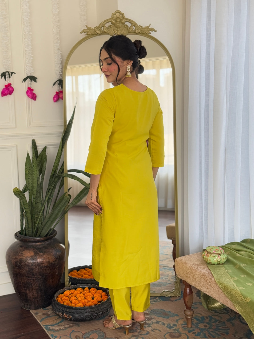 Women's Chanderi Viscose Embroidered Straight Kurta with Pant And Dupatta Sets