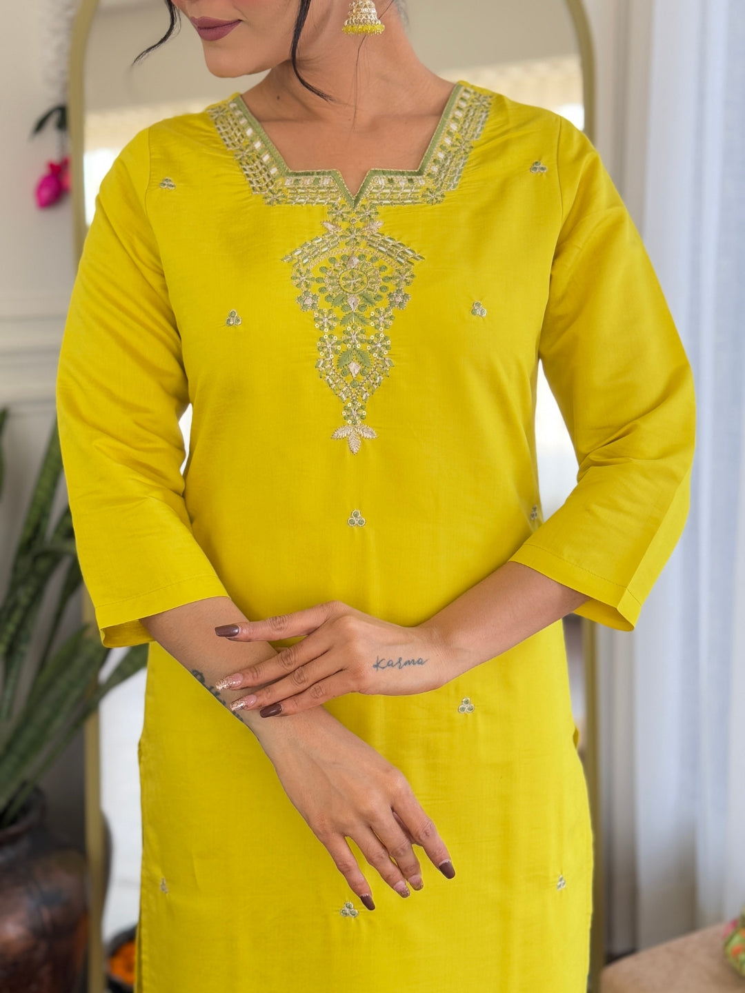 Women's Chanderi Viscose Embroidered Straight Kurta with Pant And Dupatta Sets
