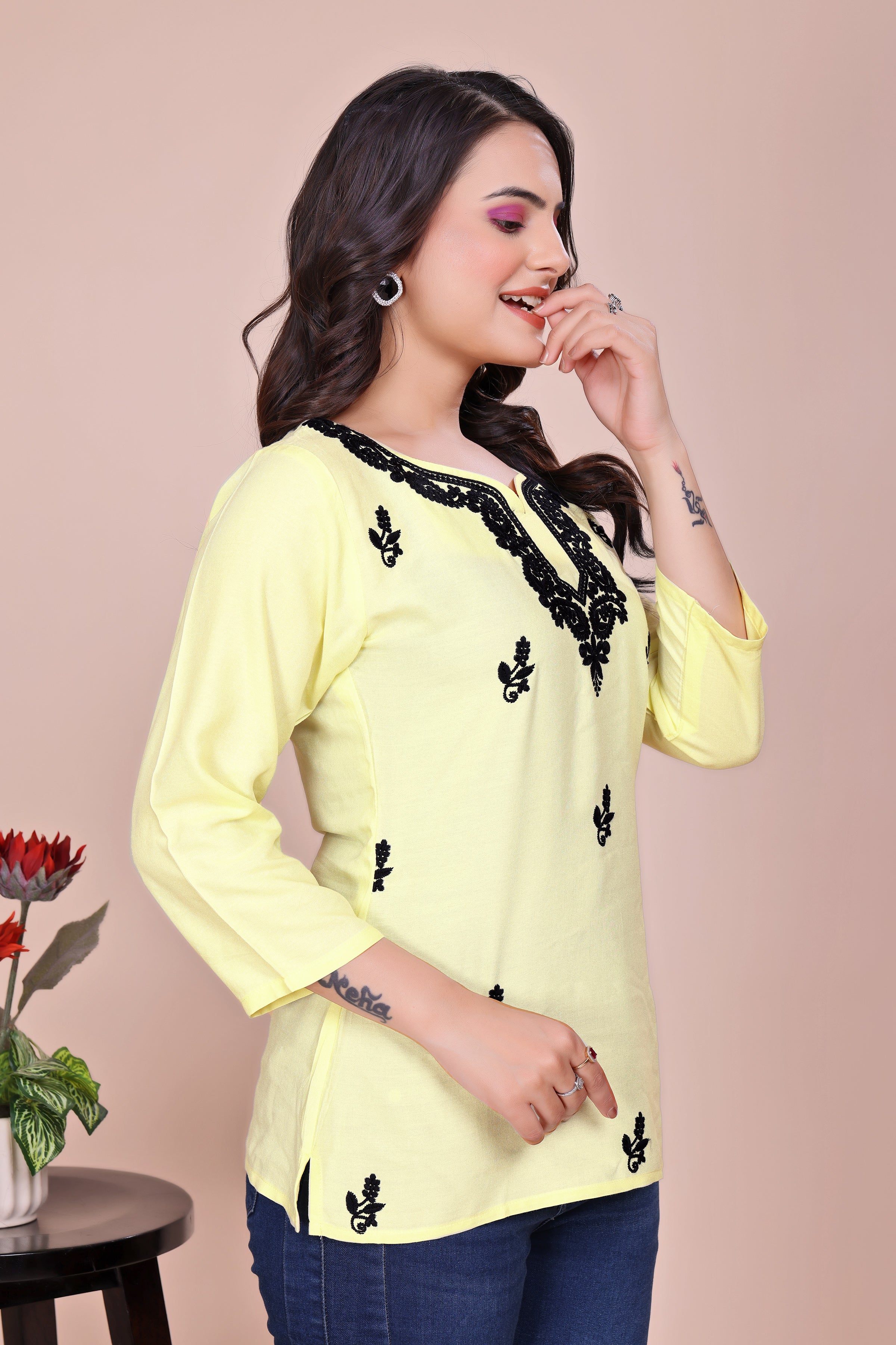 Cream Women Ethnic Motifs Embroidered V-Neck Thread Work Thread Work TUNIC