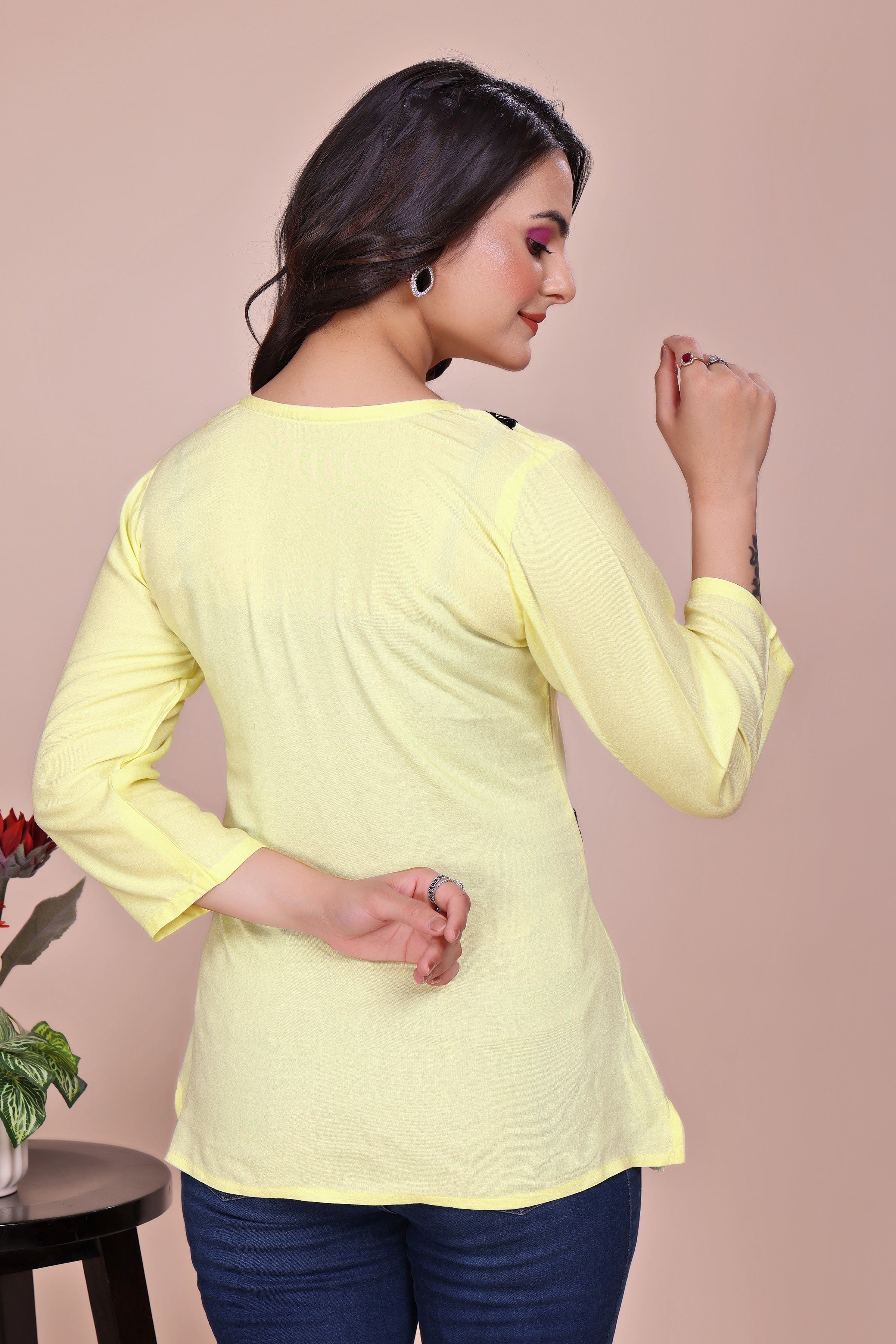 Cream Women Ethnic Motifs Embroidered V-Neck Thread Work Thread Work TUNIC
