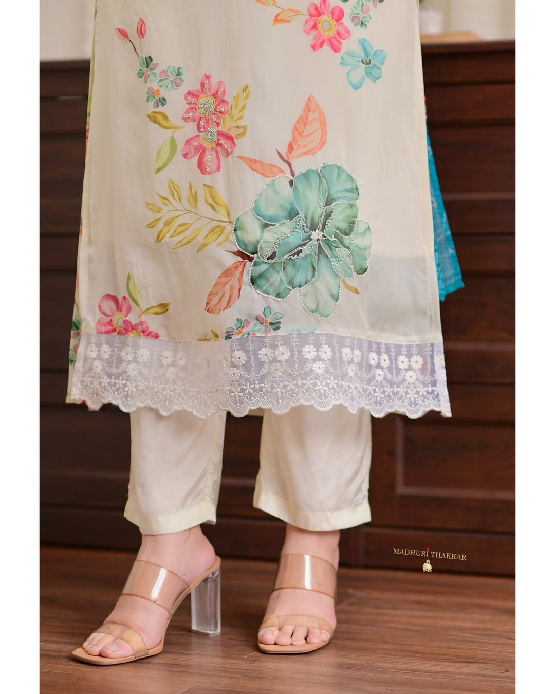 Reshmi Organza Dupatta Pant Set – Handwork Kurta